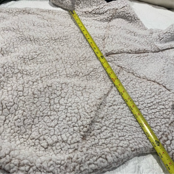 Playing for Keeps Pullover Sweater Sherpa Teddy Fleece - Picture 12 of 12